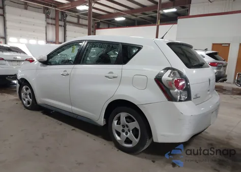 2010 Pontiac Vibe z USA, uszkodzony, nr VIN 5Y2SP6E83AZ404087